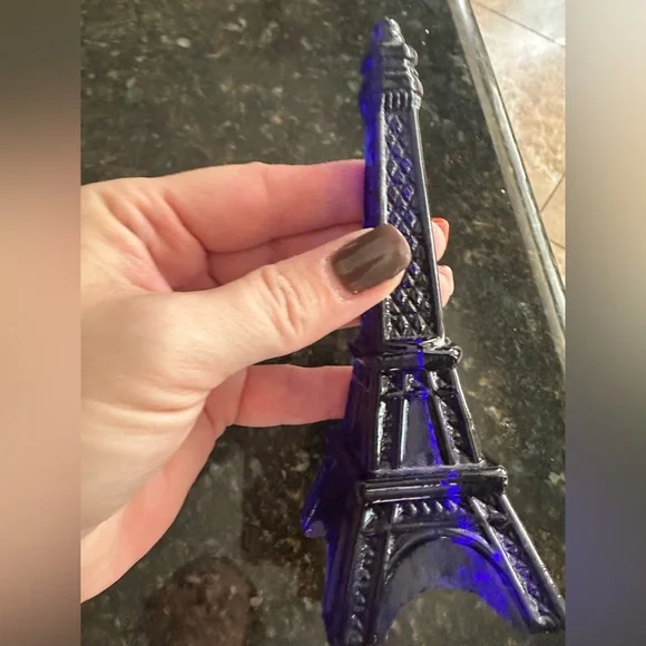 Eiffel Tower blue glass figurine/ornament - Picture 9 of 14